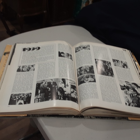 Warner Bros. Story by Clive Hirschhorn - Picture 4 of 11